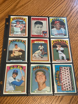 Lot Of (18) Assorted 1972 Topps Baseball Cards
