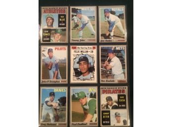 Lot Of (18) Assorted 1970 Topps Baseball Cards!