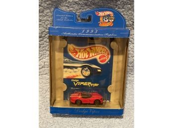 Hot Wheels 1:64 Die-cast 30th Anniversary Limited Edition Dodge Viper RT/10