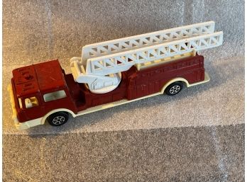 Vintage Tootsietoy Aerial Ladder Fire Truck, Red, Made In USA