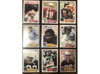 Lot Of (18) 1982 Topps Football Cards