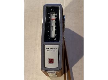 Vintage Panasonic 8  Transistor Radio