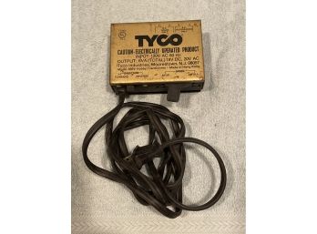 2 Tyco Transformers- 1 -120 V, 1 - 899 V