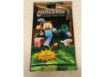 MINECRAFT Collectible Trading Cards - 1 Sealed  Pack