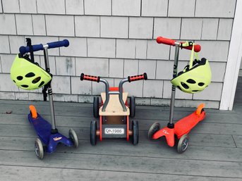 3 Piece Set Of Children Scooters With 2 Helmets