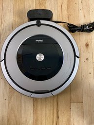 IRobot Roomba Model 860 - In Working Order