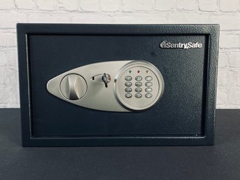 Small Sentry Safe - Key Is Present