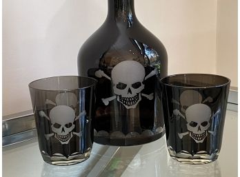 Black Smoke Glass Skull And Cross Bones Decanter With Pair Of Matching Glasses