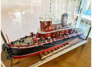 Model Ship In Plexiglass Case - Turecamo Maritime