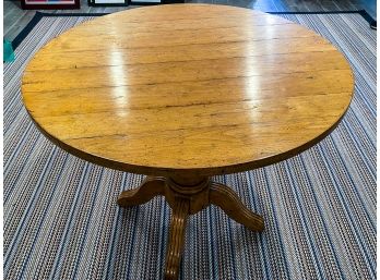 Round Pedestal Side Table With 4 Legs