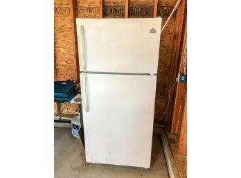 White Westinghouse Refrigerator - Used In Garage - Has Some Rust And Needs A Cleaning