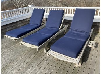 Set Of 3 Teak Lounge Chairs With Pull Out Side Tray