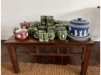 Collection Of Vintage Wedgwood - 22 Pieces  - Various Conditions - Green, Red And Blue