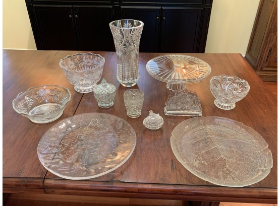 Collection Of 11 Pieces Of Clear Glass - Bowls, Plates And Accessories