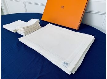 Large Collection Of Cream Linen Hermes Placemats And Napkins - H Detail