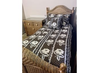 Natural Wicker Twin Bedroom Set - 4 Drawer Dresser With Shell Motif And Twin Bed
