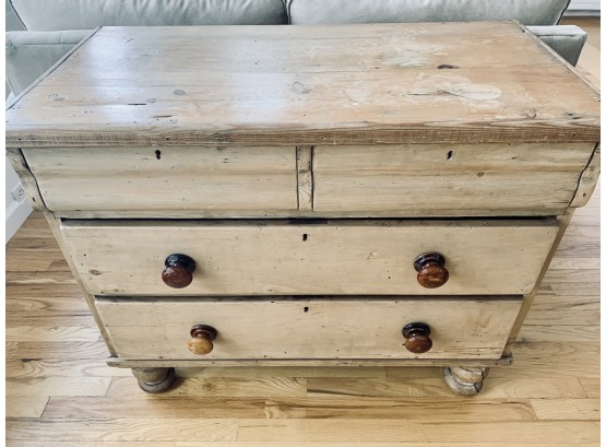 Antique Pine Chest Of Drawers - 4 Drawers - Keys Missing