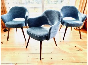 Set Of 3 Knoll Eero Saarinen Open Back Arm Chairs With Walnut Legs - Rivington Sapphire Fabric