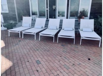 Set Of 5 White Frontgate Lounge Chairs On Wheels - Need Cleaning
