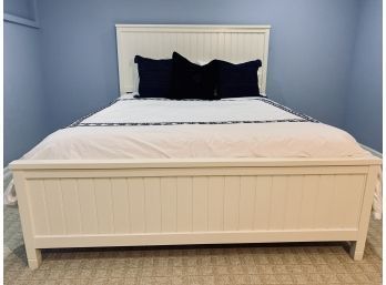 Pottery Barn Teen Cream Queen Bed With Sealy Plush Mattress