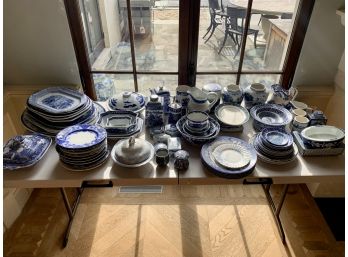 Large Collection Of Blue And White Ceramic Transferware - Chinese Export, Spode And Blue/old Willow
