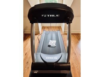 True PS900 Treadmill