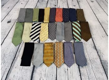 Collection Of Designer Mens Silk Neck Ties - Hermes, Kiton, Ferragamo, Piatelli, Armani