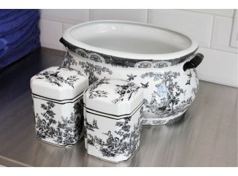 Black And White Toile Ceramic Bathroom Set