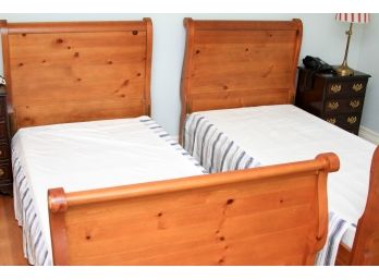 Pair Of Pine Twin Beds - Stanley Furniture