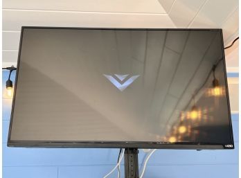 Vizio Flatscreen TV - 43'