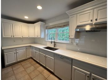 Apartment Kitchen Cabinets With Quartz Countertop & Undermount Stainless Sink