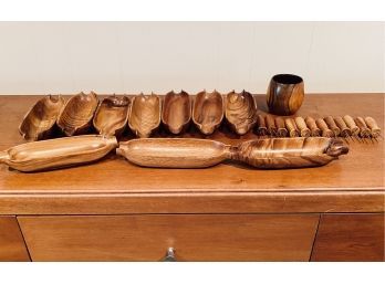 Set Of 6 Vintage Wood Corn Holders And 10 Corn Dishes