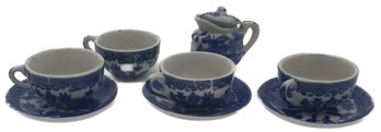 Vintage 8 Pc Collection Of Miniature Blue Willow Tea Cups, Saucers And Covered Suger