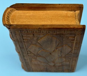 1939 Well Carved Faux Wooden Book With Initials AMMG On The Spine And Top & Bottom, 4-3/8' X 1.25' X4.75'H