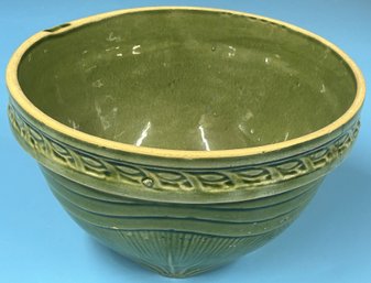 Vintage Art Deco 8'ID Green Glazed Yellowware Square Bottom Bowl