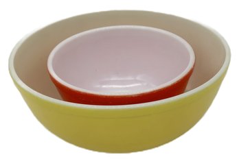 2 Pcs Vintge PYREX Mixing Bowls, Yellow 10-1/2' Diam. & Red 7-1/8' Diam.