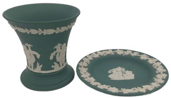 2 Pcs Vintage Green Wedgwood Footed Bud Vase 3-3/8' Diam. X 3-3/8'H And Round Dresser Tray 4-38' Diam.