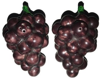 Pair Vintage Grape Shaped Salt & Pepper Shakers