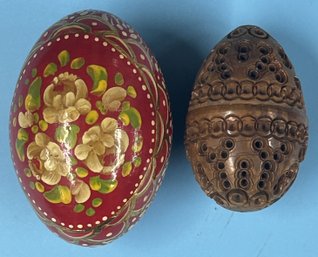 2 Pcs Decorated Eggs, One Painted And Other Carved