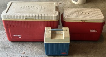 3 Pcs Coolers - 55 Qt Thermos, 25 Qt Igloo And Rubbermaid Lunch Tote