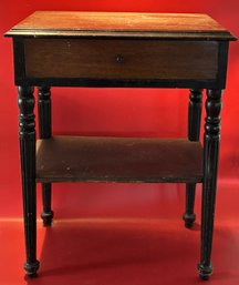 Vintage Mahogany Two-tone Single Drawer Side Table On Reeded Legs With Shelf, 21.5' X 13.5' X 27.5'H