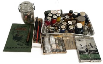 Vintage Collection Art And Drawing Supplies