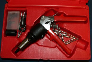 HK-150A Manual Hydraulic Installation (Riveter) Tool W/ Accessories And Operating Instructions