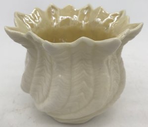 Irish Belleek Luster Spiral Shell Base Vase, 4-3/8' Diam. X 3.75'H