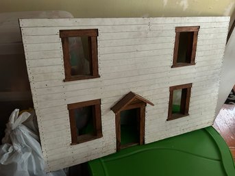 Antique Doll House, Removeable Front And Back Walls, Paquet Floors, Paper Floor Coverings, 32' 20' 29'H