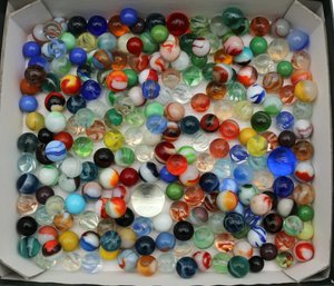Vintage Lot Of Assorted Marbles Including Some Uranium - See Photos