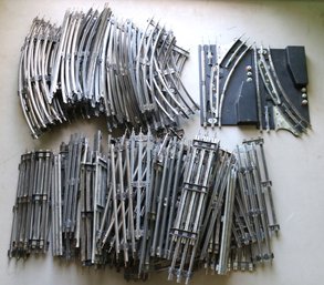 Lot Of Lionel Model Railroad Track - 78 Pieces Straight - 38 Pieces  Curved - 4 Switches - 2 Marx - 2 Lionel