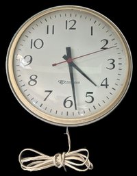 Classic Edwards Electric Sweeping Second Hand Wall Clock, Tested And Working, 13.5' Diam.