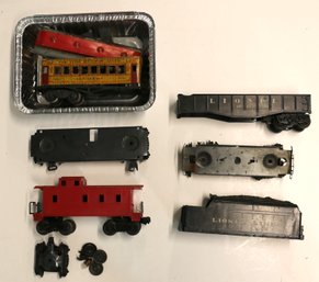 Model Railroad Assorted Lot - Marx & Lionel - Pieces - Parts