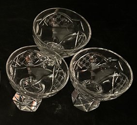 4 Pcs Vintage, Round Art Glass Bowl From Santa Cruz And 3- Quality Lead Glass Footed Salts